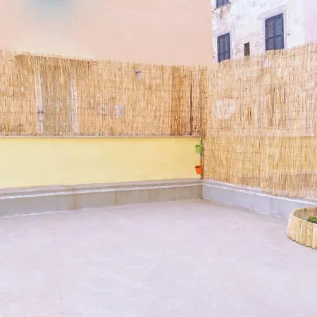 Rosa Di Apartment