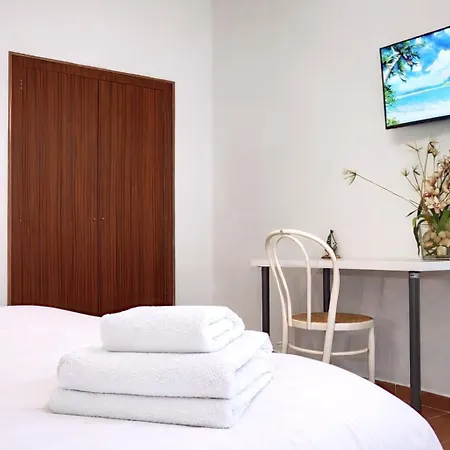 Intera Casa - 50m Dal Mare - Centro Di - 6 Ospiti Anzio